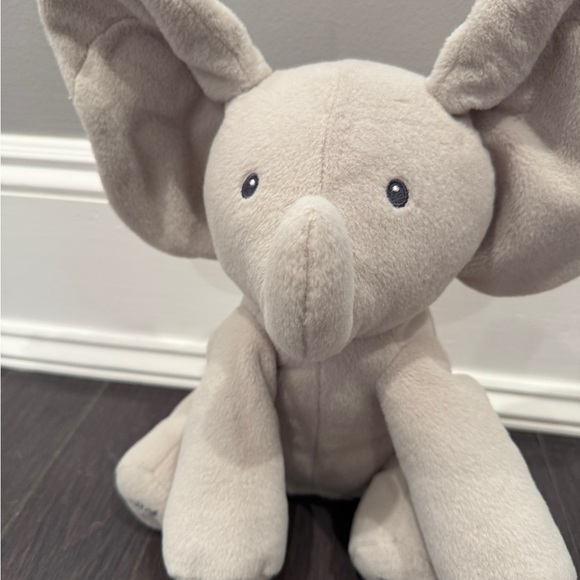 NWOT Gund Baby Toddler Flappy the Elephant Gray Plush Elephant Toy Sings Peekabo - Picture 2 of 7